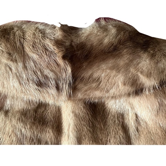 Vintage Late 50s to 60s Era Authentic Mink Cropped Jacket with 3/4 Sleeves. - Picture 4 of 16